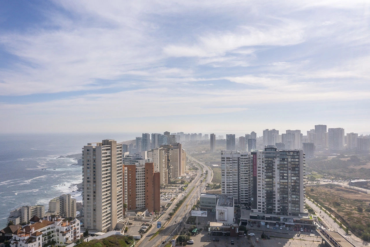 Venta de departamento en Reñaca - Viña del Mar con vista al mar, 2 dormitorios y 2 baños de Makroplaza - Vistas